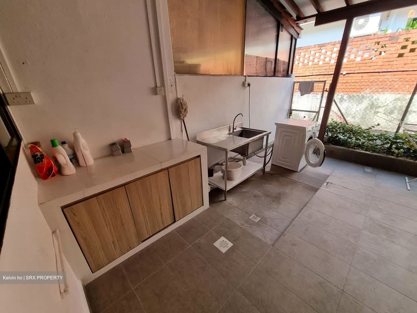Leith Road (D19), Terrace #532924041